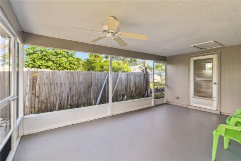 House in Englewood, Florida 3 bedrooms, 77.85 sq.m. № 1820535 - photo 8