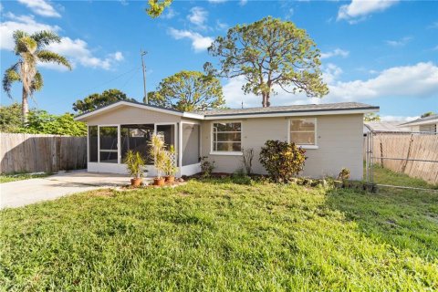 House in Englewood, Florida 3 bedrooms, 77.85 sq.m. № 1820535 - photo 4