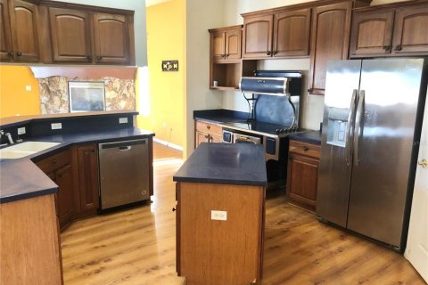 Casa en venta en Spring Hill, Florida, 3 dormitorios, 234.67 m2 № 1880648 - foto 11