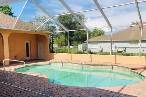 Casa en venta en Spring Hill, Florida, 3 dormitorios, 234.67 m2 № 1880648 - foto 9