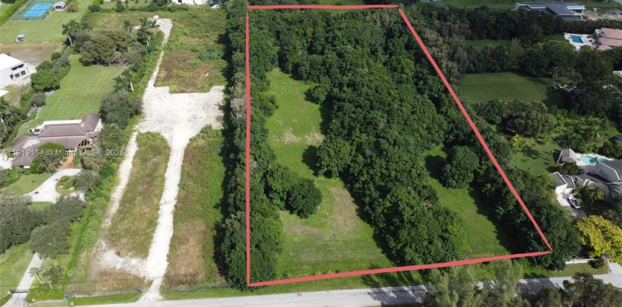 Terreno en Southwest Ranches, Florida № 2054205