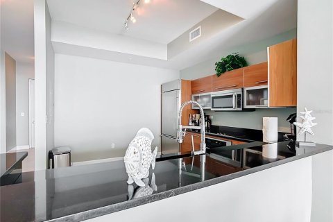Condo in Fort Myers, Florida, 3 bedrooms  № 1549329 - photo 18