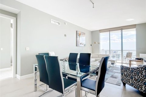 Condo in Fort Myers, Florida, 3 bedrooms  № 1549329 - photo 22