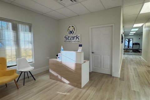 Propiedad comercial en alquiler en Orlando, Florida, 11.15 m2 № 1572923 - foto 4