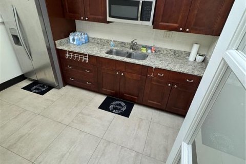 Propiedad comercial en alquiler en Orlando, Florida, 11.15 m2 № 1572923 - foto 10