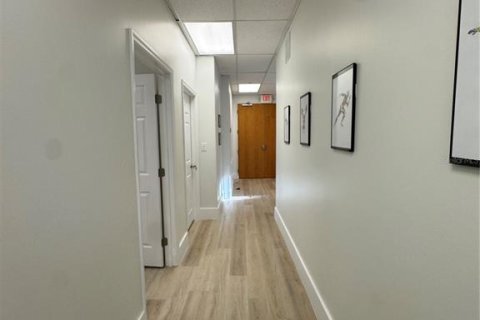 Propiedad comercial en alquiler en Orlando, Florida, 11.15 m2 № 1572923 - foto 5