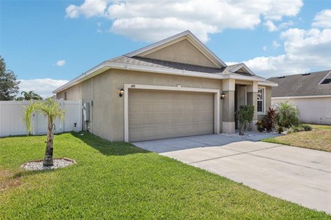 House in Davenport, Florida 3 bedrooms, 121.24 sq.m. № 1680707 - photo 2