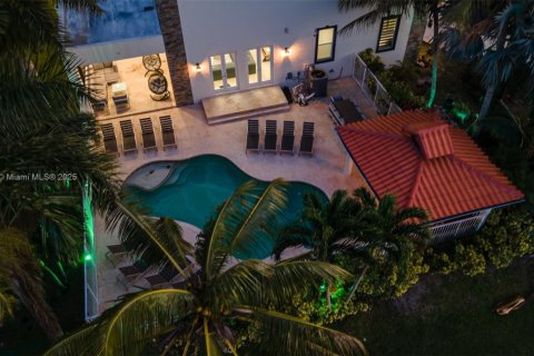 Villa ou maison à louer à Plantation, Floride: 9 chambres, 777.41 m2 № 1819967 - photo 9