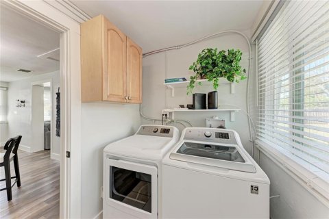 Apartment in Sarasota, Florida 2 bedrooms, 92.9 sq.m. № 2212992 - photo 16