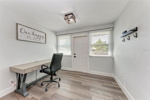 Apartment in Sarasota, Florida 2 bedrooms, 92.9 sq.m. № 2212992 - photo 8
