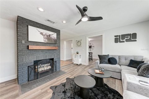 Apartment in Sarasota, Florida 2 bedrooms, 92.9 sq.m. № 2212992 - photo 5