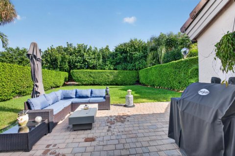 House in Boca Raton, Florida 2 bedrooms, 130.99 sq.m. № 2402090 - photo 27