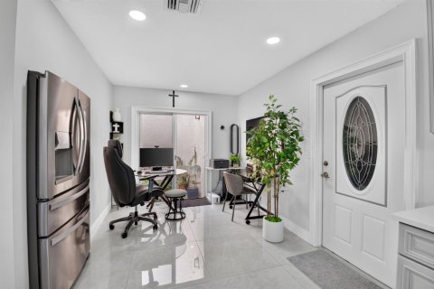 House in Boca Raton, Florida 2 bedrooms, 130.99 sq.m. № 2402090 - photo 9