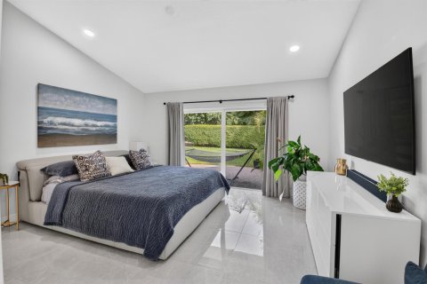 House in Boca Raton, Florida 2 bedrooms, 130.99 sq.m. № 2402090 - photo 21