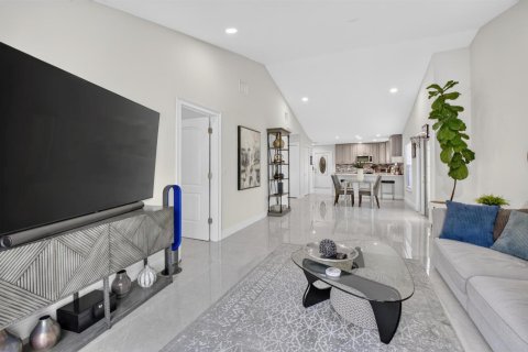 House in Boca Raton, Florida 2 bedrooms, 130.99 sq.m. № 2402090 - photo 18