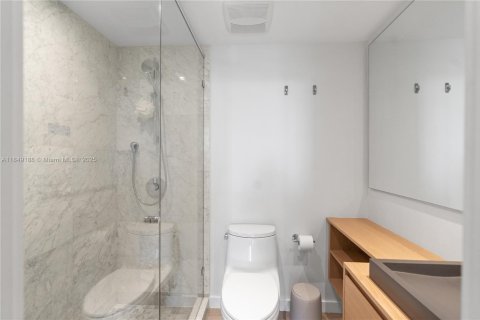 Condo in Miami, Florida, 3 bedrooms  № 1875706 - photo 27