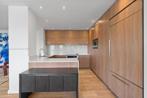 Condo in Miami, Florida, 3 bedrooms  № 1875706 - photo 7