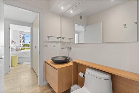 Condo in Miami, Florida, 3 bedrooms  № 1875706 - photo 20