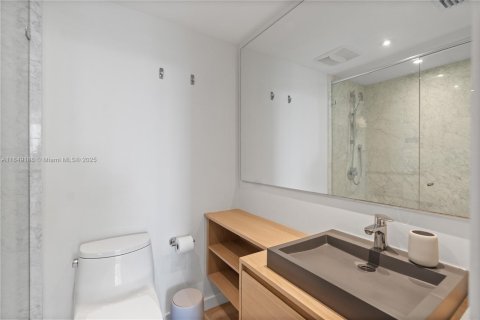 Condo in Miami, Florida, 3 bedrooms  № 1875706 - photo 26