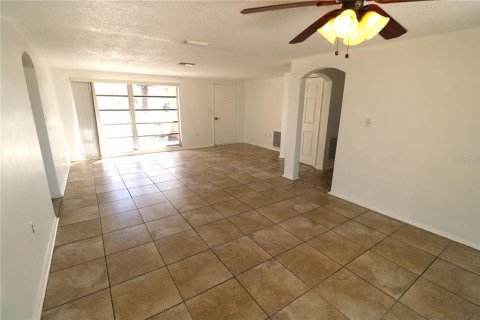 Villa ou maison à vendre à Port Richey, Floride: 3 chambres, 133.97 m2 № 1900695 - photo 5