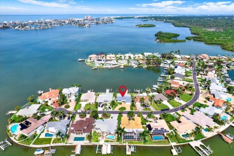 House in Seminole, Florida 3 bedrooms, 182.83 sq.m. № 1907541 - photo 28