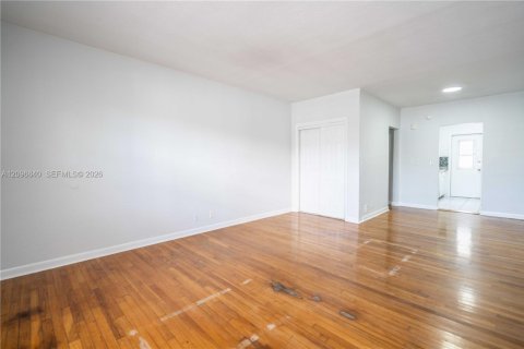 Appartement à louer à Miami Beach, Floride: 46.27 m2 № 2390308 - photo 3