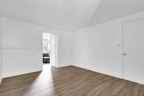 Casa en alquiler en Homestead, Florida, 1 dormitorio, 156.73 m2 № 1956485 - foto 8