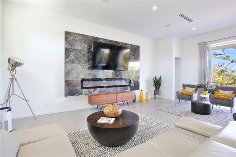 House in Sarasota, Florida 3 bedrooms, 351.91 sq.m. № 2166491 - photo 7