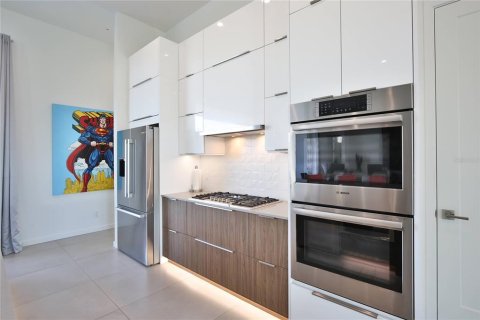 House in Sarasota, Florida 3 bedrooms, 351.91 sq.m. № 2166491 - photo 18