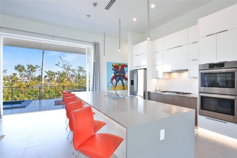 House in Sarasota, Florida 3 bedrooms, 351.91 sq.m. № 2166491 - photo 16