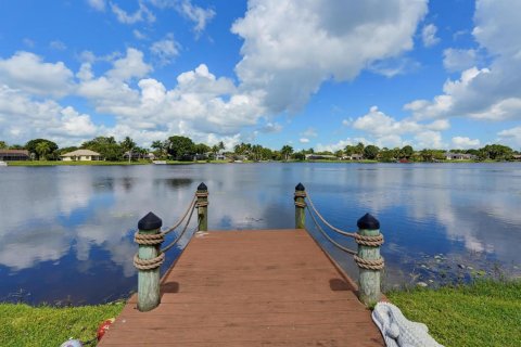 Villa ou maison à louer à Wellington, Floride: 4 chambres, 252.97 m2 № 2248348 - photo 3