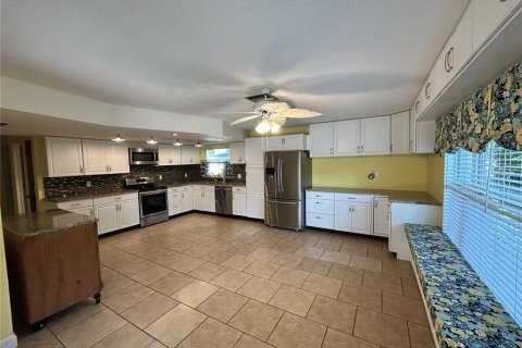 Villa ou maison à vendre à Palm Harbor, Floride: 2 chambres, 146.97 m2 № 2419906 - photo 9