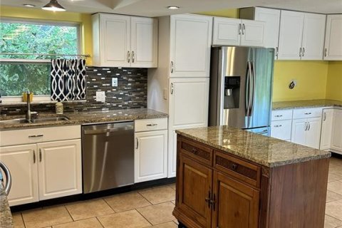 Villa ou maison à vendre à Palm Harbor, Floride: 2 chambres, 146.97 m2 № 2419906 - photo 5