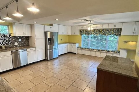 Villa ou maison à vendre à Palm Harbor, Floride: 2 chambres, 146.97 m2 № 2419906 - photo 8
