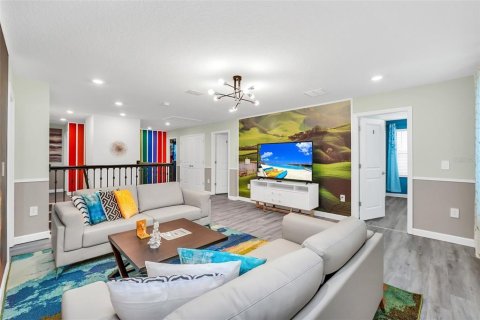 House in Davenport, Florida 9 bedrooms, 405.98 sq.m. № 1559777 - photo 26