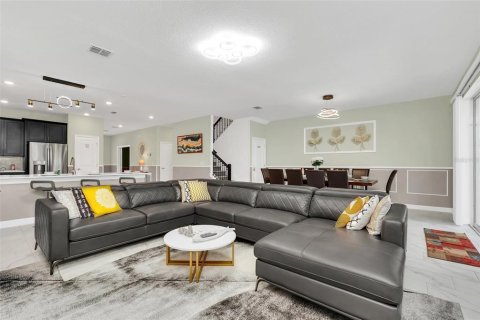 House in Davenport, Florida 9 bedrooms, 405.98 sq.m. № 1559777 - photo 8