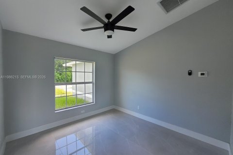 Casa en venta en Lehigh Acres, Florida, 3 dormitorios № 2046587 - foto 25