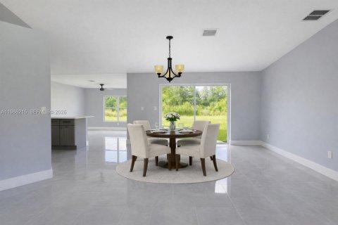 Casa en venta en Lehigh Acres, Florida, 3 dormitorios № 2046587 - foto 14