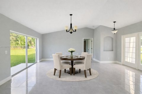 Casa en venta en Lehigh Acres, Florida, 3 dormitorios № 2046587 - foto 19