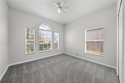 Casa en alquiler en Kissimmee, Florida, 4 dormitorios, 166.95 m2 № 1906376 - foto 12