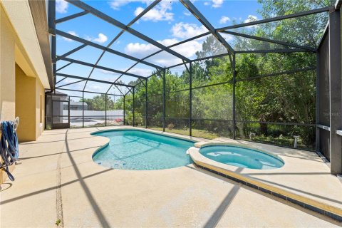 Casa en alquiler en Kissimmee, Florida, 4 dormitorios, 166.95 m2 № 1906376 - foto 29