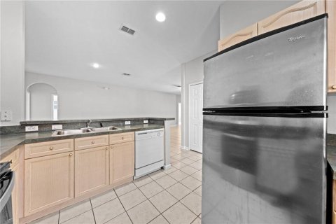 Casa en alquiler en Kissimmee, Florida, 4 dormitorios, 166.95 m2 № 1906376 - foto 9