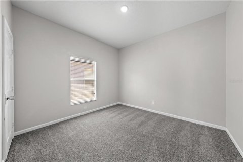 Casa en alquiler en Kissimmee, Florida, 4 dormitorios, 166.95 m2 № 1906376 - foto 19