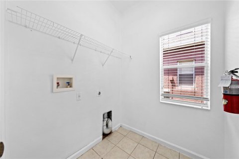 Casa en alquiler en Kissimmee, Florida, 4 dormitorios, 166.95 m2 № 1906376 - foto 24