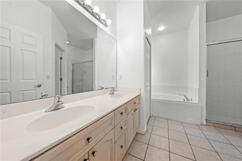 Casa en alquiler en Kissimmee, Florida, 4 dormitorios, 166.95 m2 № 1906376 - foto 11