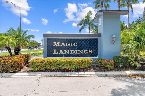 Casa en alquiler en Kissimmee, Florida, 4 dormitorios, 166.95 m2 № 1906376 - foto 30