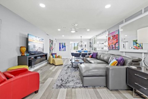Condo in Longboat Key, Florida, 2 bedrooms  № 1675188 - photo 29