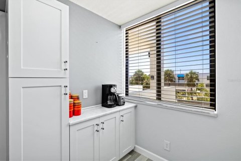 Condo in Longboat Key, Florida, 2 bedrooms  № 1675188 - photo 22