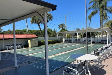 Condo in Largo, Florida, 2 bedrooms  № 2377818 - photo 27