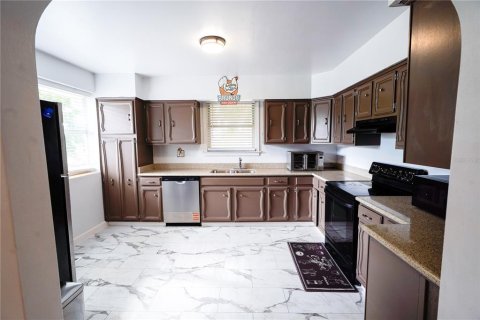 House in Daytona Beach, Florida 3 bedrooms, 168.34 sq.m. № 2099010 - photo 24
